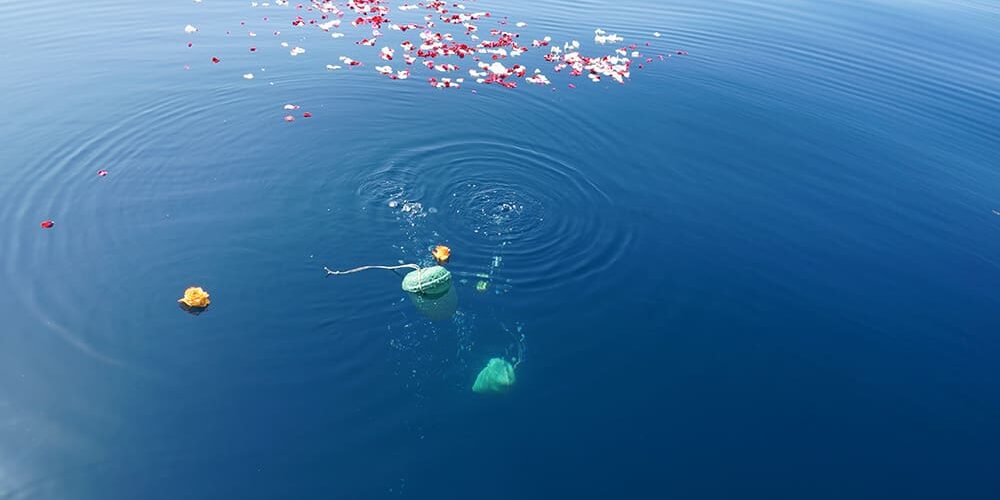 Was ist eine Meerbestattung?